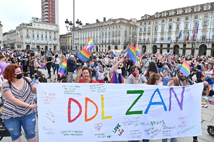 Immagine di una manifestazione a favore del DDL ZAN